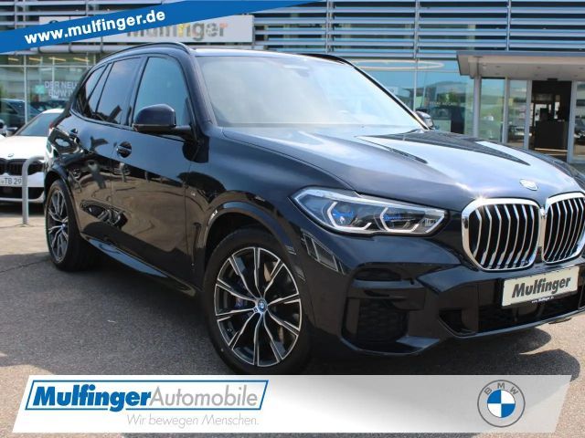BMW X5 x45e M Sport 2AchsLuftf.ACC SurView Laser AHK 2023 Hybride / Benzine