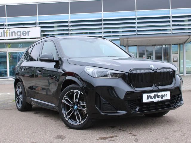 BMW iX1