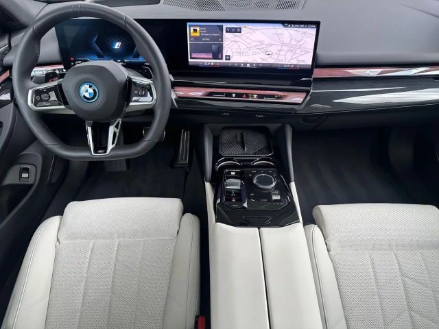 BMW 550