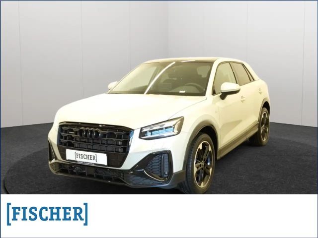 Audi Q2 40TFSI quattro S-line LED AHK Navi Klima Pano VC P 2026 Benzine