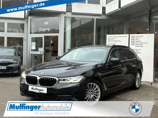 BMW 530 e xDr.T.HUD ACC Kamera Laser Lenkradh.AHK 18" 2023 Hybride / Benzine