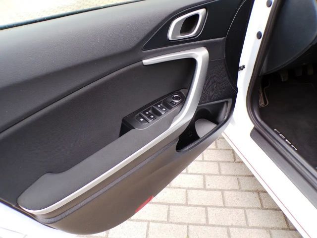 Kia Ceed / cee'd