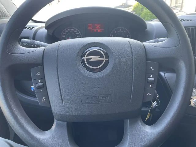 Opel Movano-e