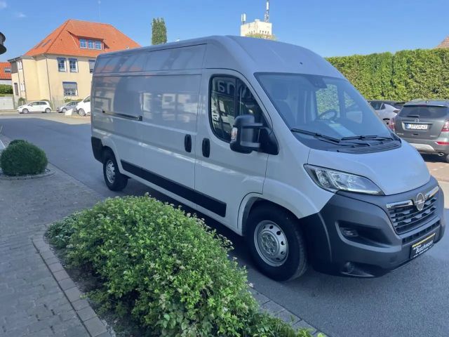 Opel Movano-e
