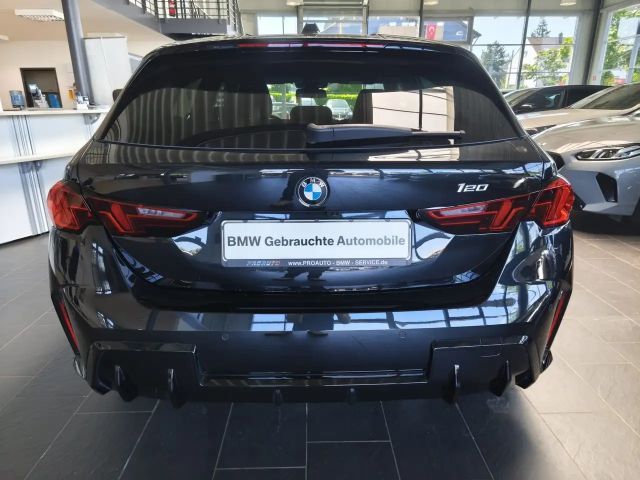 BMW 120
