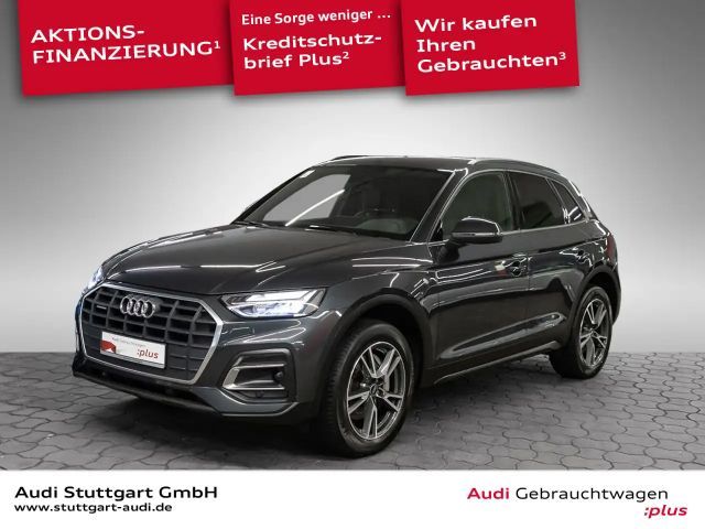 Audi Q5 50 TFSI e quattro Kamera CarPlay AHK Navi 19' 2023 Hybride / Benzine