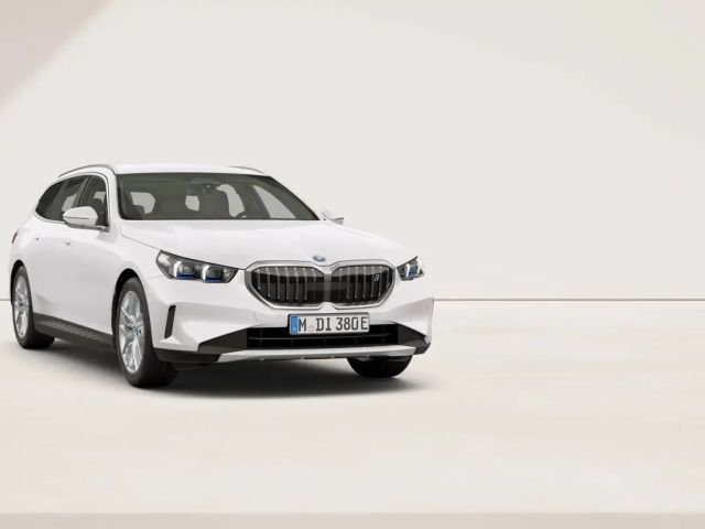 BMW i5 eDrive40 BESTELLAKTION - UPE 72.900 € 2026 Elektrisch
