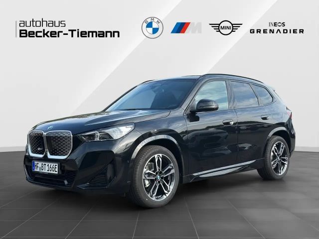 BMW iX1 eDrive20 M Sportpaket *19 ZOLL*AHK*HUD+360° 2026 Elektrisch