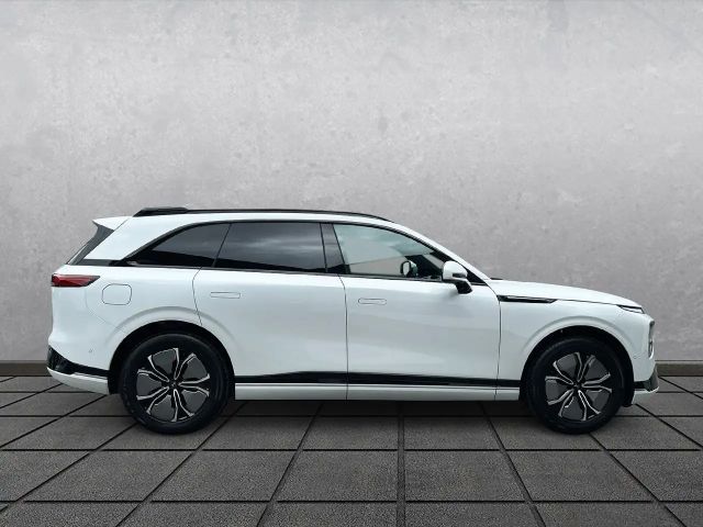 Xpeng G9