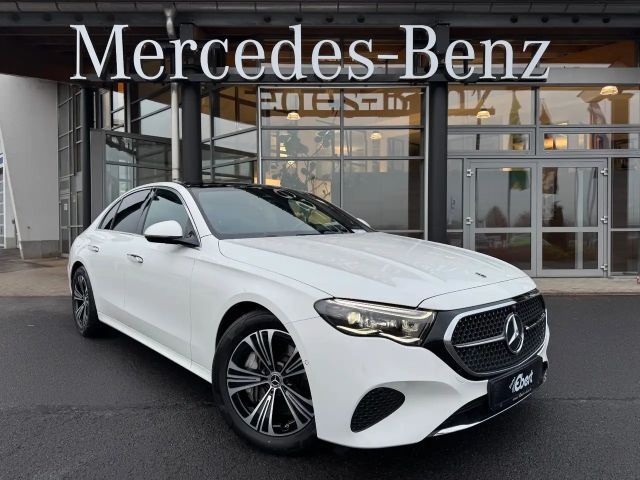 Mercedes-Benz E 450 4M Avantgarde+Pano+DistrPro+Digital+360 2024 Benzine