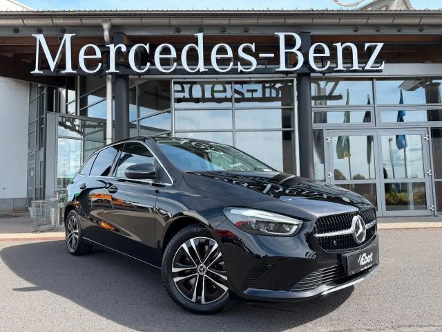 Mercedes-Benz B 250 e Progressive MBEAM+R-Kamera+Carplay+MBUX 2023 Hybride / Benzine