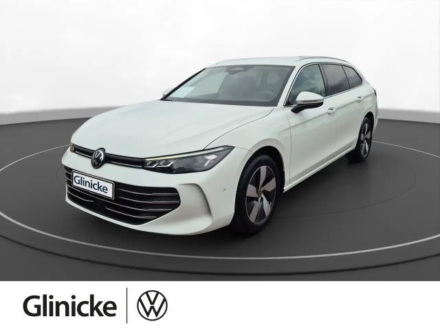 Volkswagen Passat 1.5 eTSI DSG Massage Navi RüKa SiHz Head- 2024 Benzine