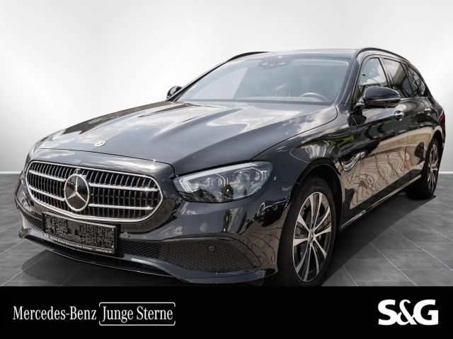 Mercedes-Benz E 300 de 4M T Avantgarde Night+M-LED+360°+AHK 2022 Hybride / Diesel