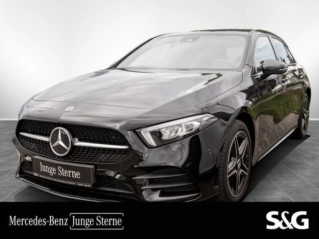 Mercedes-Benz A 250 e Edition 2020 AMG Night+RüKam+MBUX+LED 2021 Hybride / Benzine