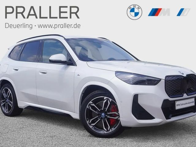 BMW iX1 xDrive30 M Sport PRO Head-Up 360Kamera Driving+ Sp 2024 Elektrisch