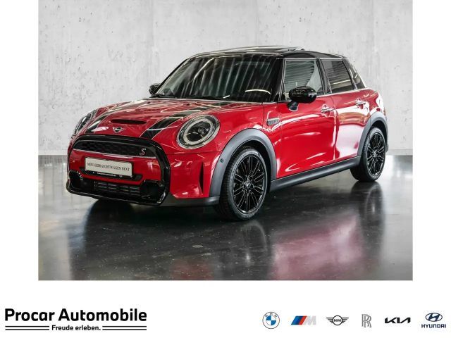 MINI Cooper S Classic Trim Aut Nav HuD LED h&k Pano 2023 Benzine