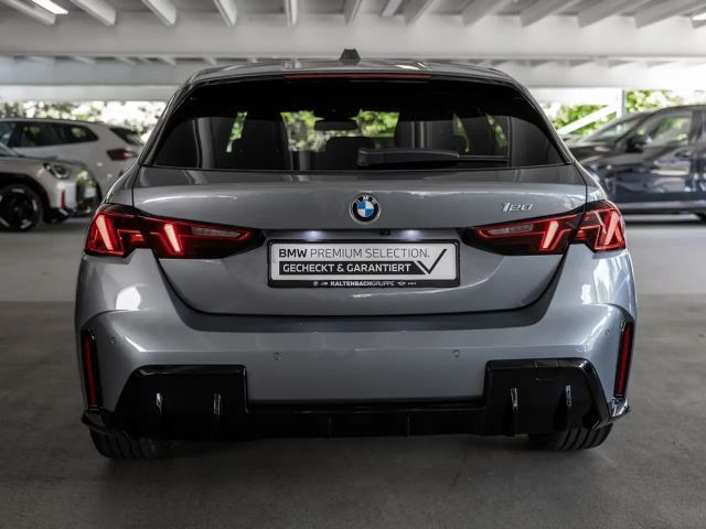 BMW 120