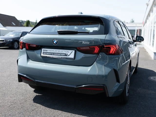 BMW 120