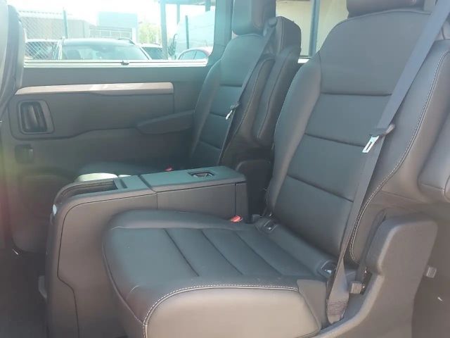 Peugeot Traveller