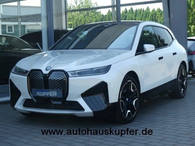 BMW iX xDrive50 Sportpak.AHK°LASER°PANO°22-Massage 2023 Elektrisch