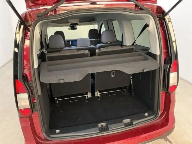 Ford Grand Tourneo