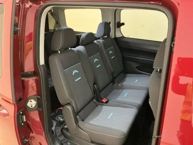 Ford Grand Tourneo