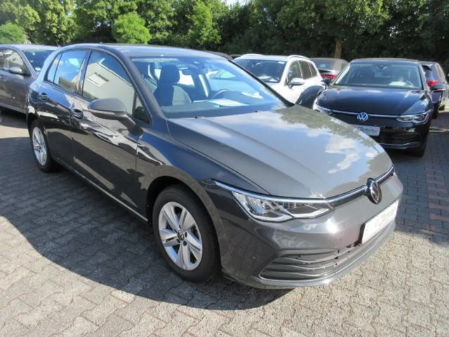 Volkswagen Golf Life 1.0 eTSI DSG NAVI ACC ALU APS SITZHIZUNG LED CLIMATRONIC 2022 Benzine