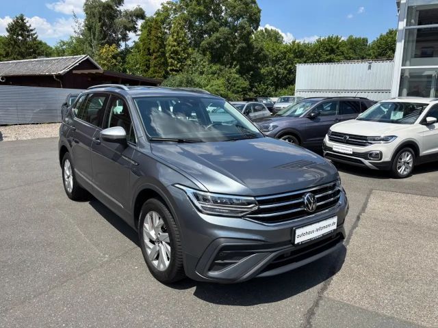 Volkswagen Tiguan Allspace 1.5 TSI DSG Life,7-Sitzer,AHK,Na 2025 Benzine