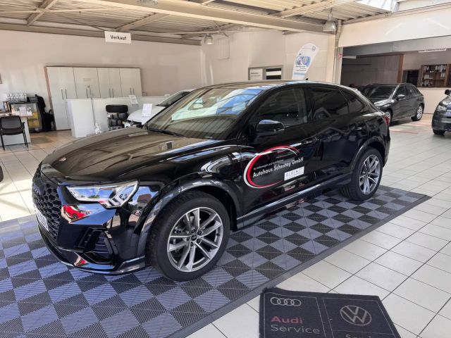 Audi Q3 35 TFSI S line, Audi Sound, 2025 Benzine