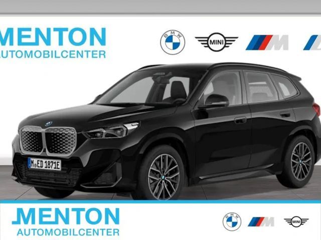 BMW iX1 xDrive30 M Sportpaket Head-Up HK HiFi DAB 2025 Elektrisch