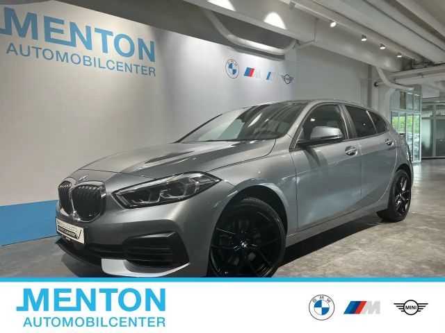 BMW 118 i LED/HiFi/Advantage/DAB 2023 Benzine