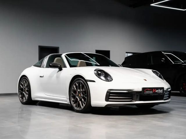Porsche 992 Targa 4 S PDLS+Sitzklima-SportAGA-Carbon 2021 Benzine