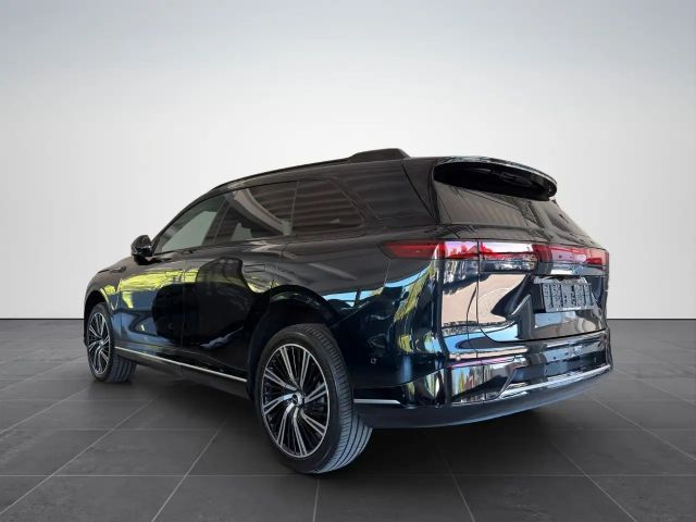 Xpeng G9