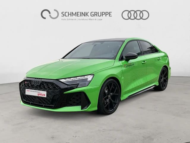 Audi RS3 294 kW 280 kmh PANO RS-AGA MATRIX 2026 Benzine
