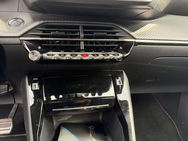 Peugeot e-2008