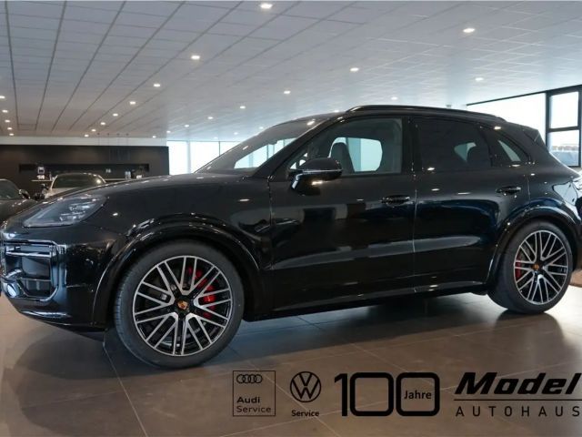Porsche Cayenne GTS | Pano | SportDesign | Carbon | 22" 2026 Benzine
