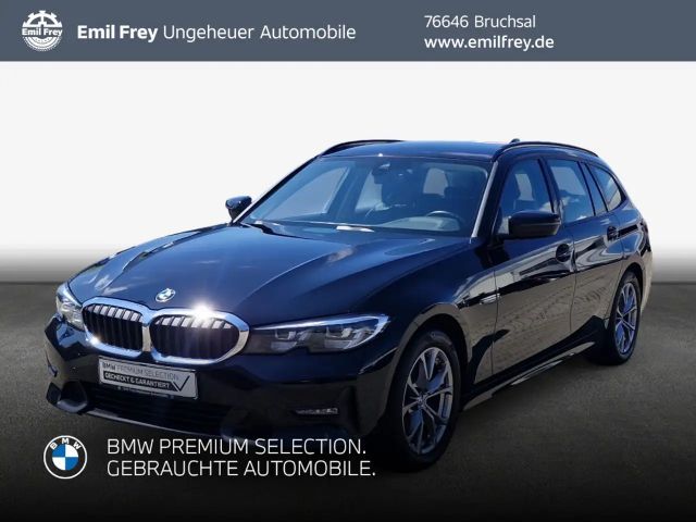 BMW 320 i Sport Line, AHK, LED, PDC, SHZ 2021 Benzine