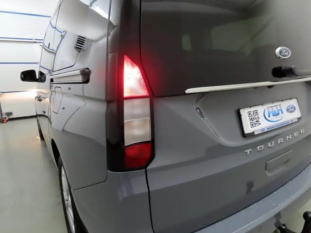 Ford Grand Tourneo