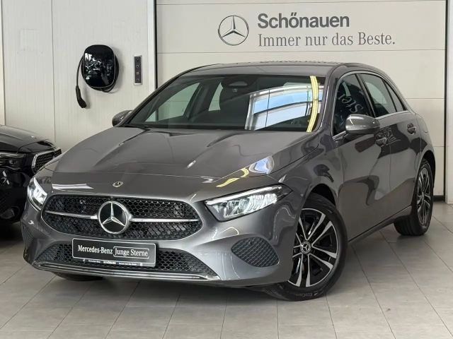 Mercedes-Benz A 180 Progressive KAMERA+LED+LENKRADHZ+DAB+SPUR 2025 Benzine