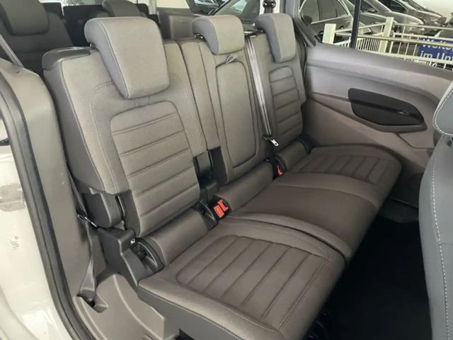 Ford Grand Tourneo