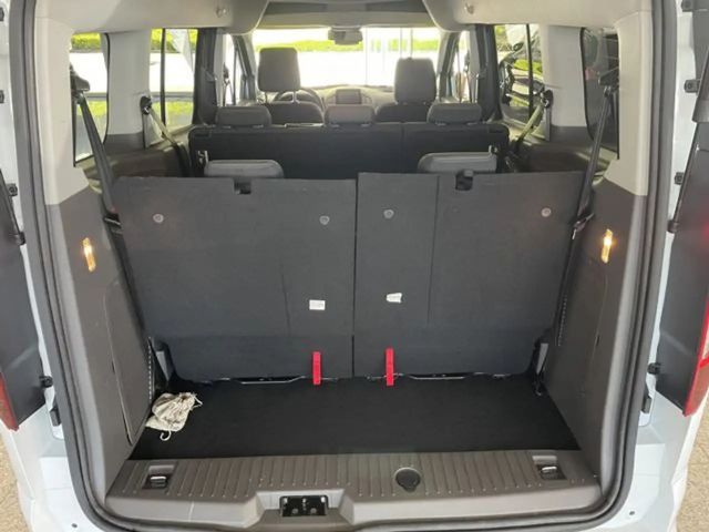 Ford Grand Tourneo