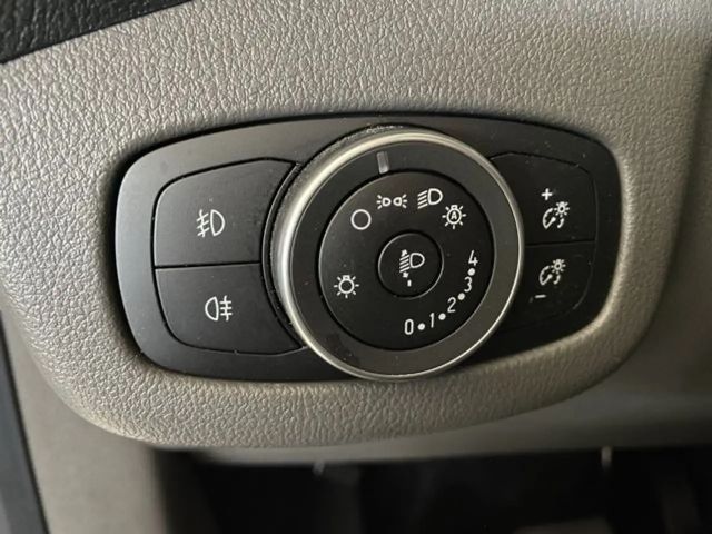 Ford Grand Tourneo