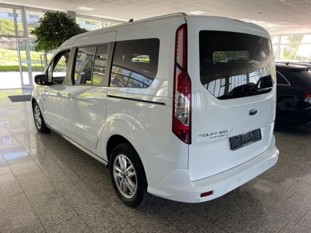 Ford Grand Tourneo