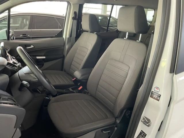 Ford Grand Tourneo