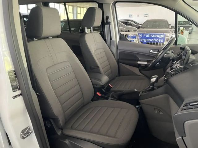 Ford Grand Tourneo