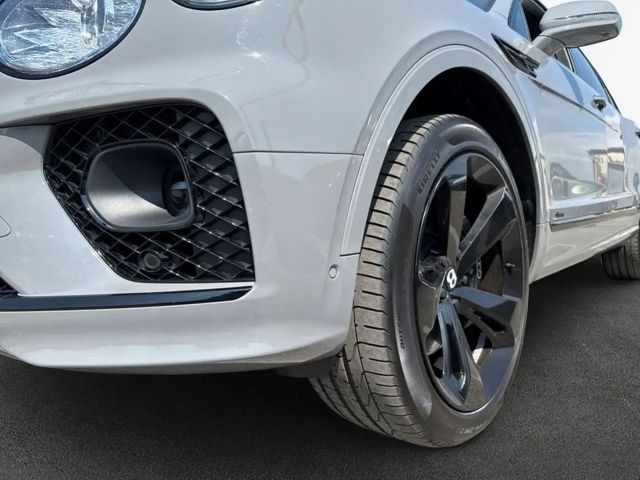 Bentley Bentayga New Bentayga V8 Azure First Edition EWB 2023 Benzine