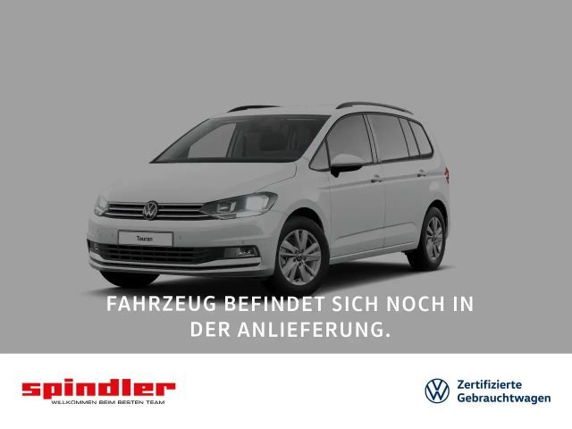 Volkswagen Touran Comfortline 1.5 TSI / ACC, LightAssist 2023 Benzine