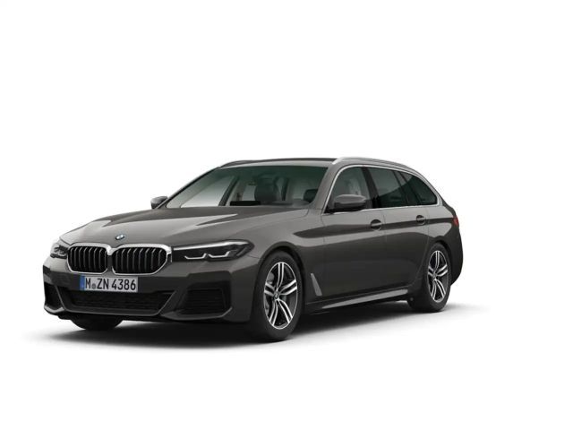 BMW 530 i xDrive Touring M Sport AHK SHZ 2023 Benzine