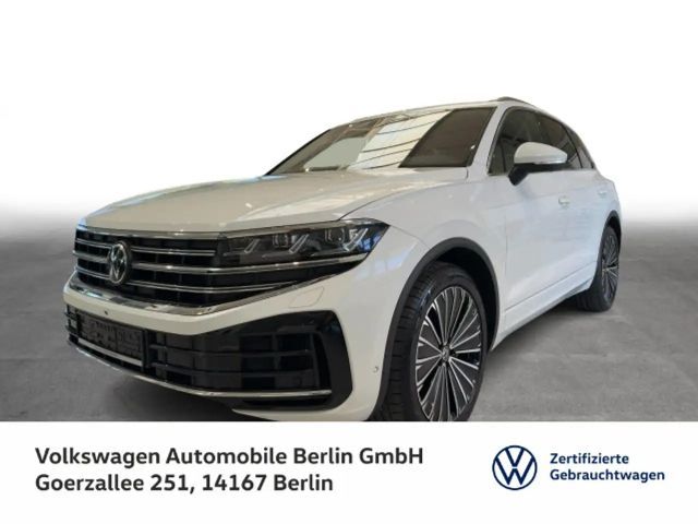 Volkswagen Touareg 3.0 V6 TSI AG8 eHybrid 4M Leder P-Dach 2024 Hybride / Benzine