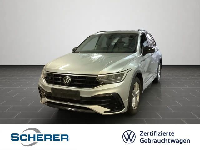 Volkswagen Tiguan R-Line 1,5 TSI DSG | 19" in Schwarz | 360 2023 Benzine